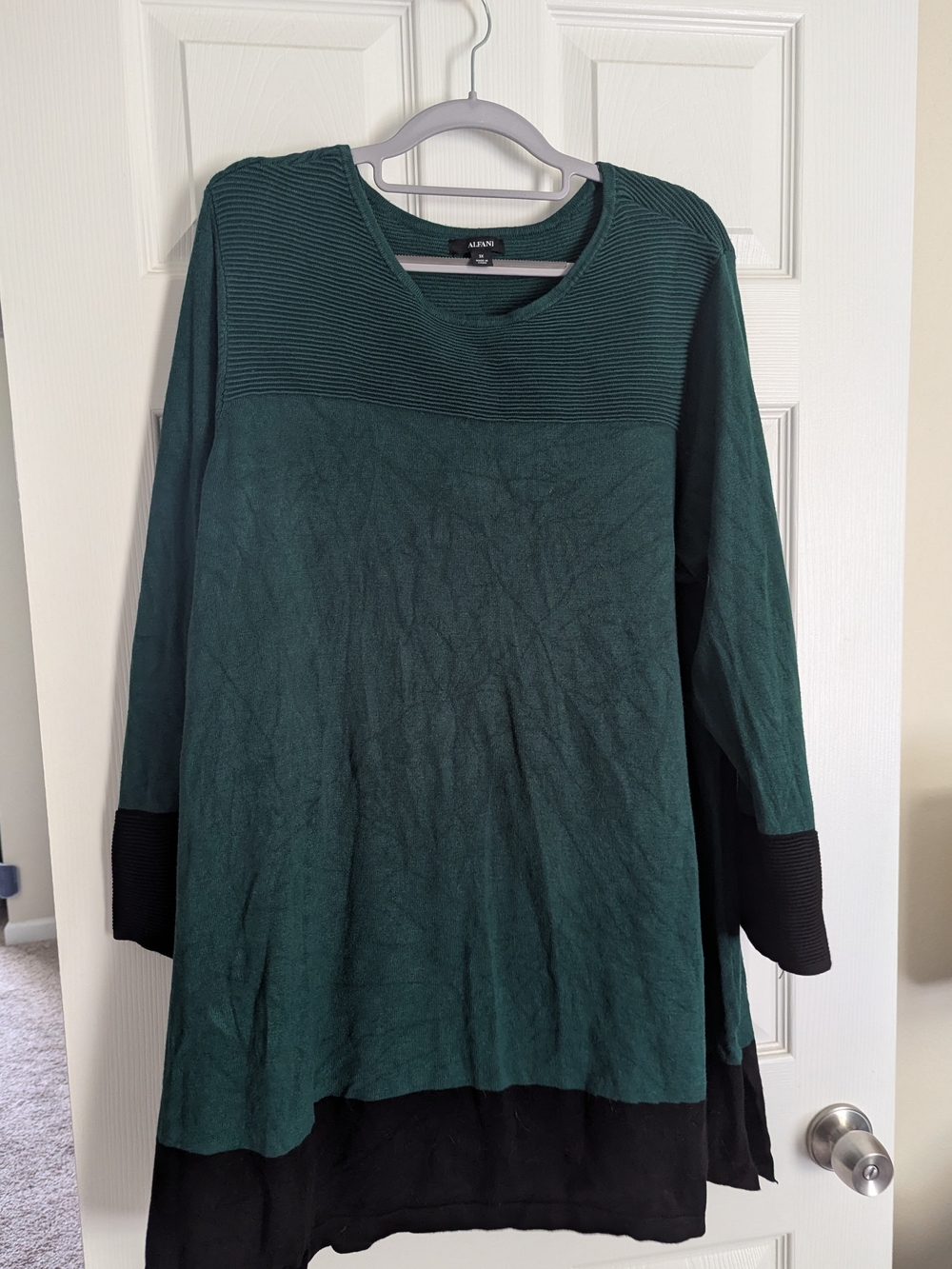 Alfani Green and Black Long Sleeve Tunic Sweater